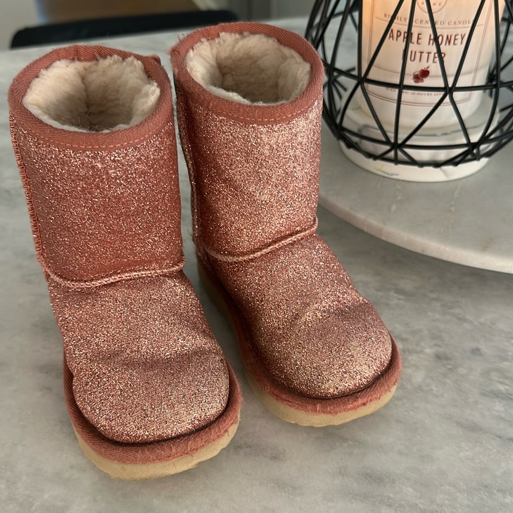 UGG Toddler Girls Pink Sparkle Classic Boots Size 8